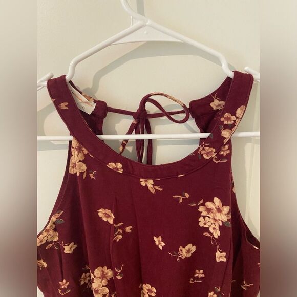 Maroon Floral Romper with V-Neck - Picture 5 of 8